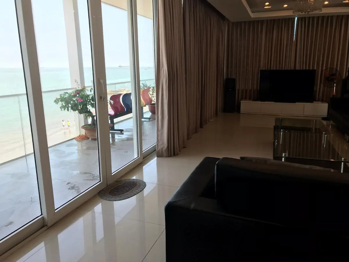 Nancy Strip Imperial Villa 4 Vung Tau