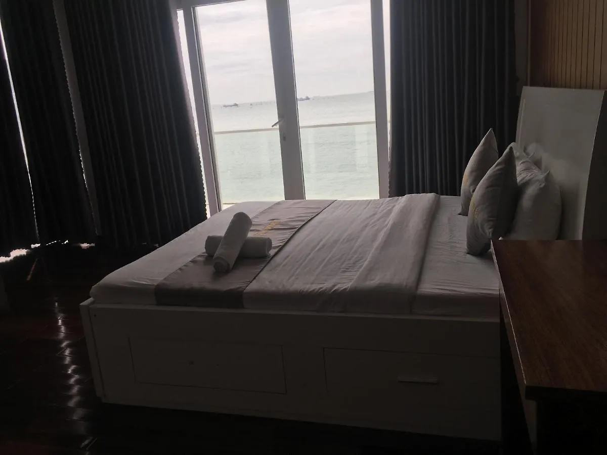 Nancy Strip Imperial Villa 4 Vung Tau