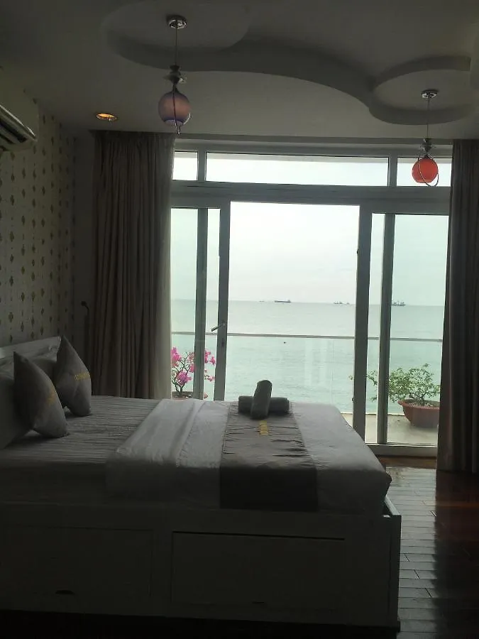Nancy Strip Imperial Villa 4 Vung Tau